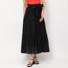 画像をギャラリービューアに読み込む, シアーティアードスカート/MM427208 (ブラック)