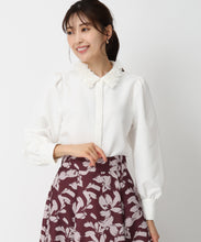 画像をギャラリービューアに読み込む, 襟モチーフブラウス/MM438113 (ホワイト)