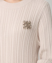 画像をギャラリービューアに読み込む, ブローチ付きAラインニットワンピース/MM447402