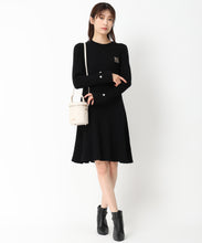 画像をギャラリービューアに読み込む, ブローチ付きAラインニットワンピース/MM447402