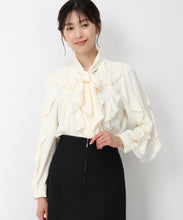 画像をギャラリービューアに読み込む, フリルボウタイブラウス/MM448101 (アイボリー)
