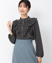 画像をギャラリービューアに読み込む, ピンタックレースフリルブラウス/MM448102 (グレー)