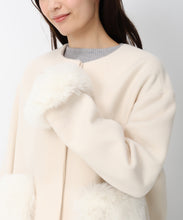 画像をギャラリービューアに読み込む, 【10月上旬発売予定/WEB先行予約販売】ポケットファー付きコクーンショートコート