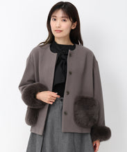 画像をギャラリービューアに読み込む, 【10月上旬発売予定/WEB先行予約販売】ポケットファー付きコクーンショートコート
