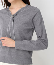 画像をギャラリービューアに読み込む, 【11月下旬入荷予定/WEB先行予約販売】パールリング付きラメボウタイニット/MM448319