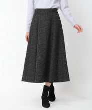 画像をギャラリービューアに読み込む, サイドバックルフレアスカート/MM447217 (ブラック/ホワイト)