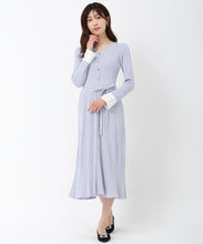 画像をギャラリービューアに読み込む, カフス袖Vネックニットワンピース/MM517413 (ブルー)