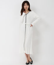 画像をギャラリービューアに読み込む, カフス袖Vネックニットワンピース/MM517413