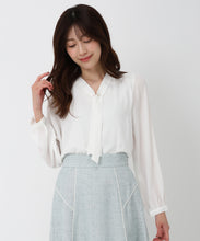 画像をギャラリービューアに読み込む, パールバー付きタイブラウス/MM518101