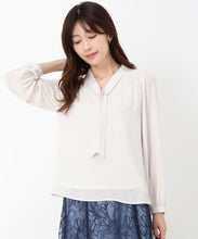 画像をギャラリービューアに読み込む, パールバー付きタイブラウス/MM518101