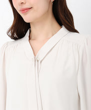 画像をギャラリービューアに読み込む, パールバー付きタイブラウス/MM518101