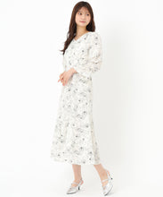 画像をギャラリービューアに読み込む, ラインフラワーワンピース/MM517414 (ホワイト)
