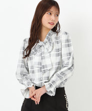 画像をギャラリービューアに読み込む, ボウタイシャーリングブラウス/MM518103 (ブラック/ホワイト)