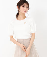 画像をギャラリービューアに読み込む, ブローチ付きケーブルニット/MM528302 (ホワイト)