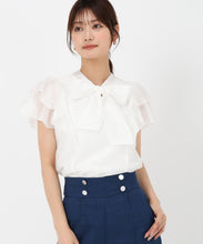 画像をギャラリービューアに読み込む, シアーフリルボウタイブラウス/MM528105 (ホワイト)