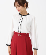 画像をギャラリービューアに読み込む, 配色バンドカラーブラウス/MM538110 (ホワイト)