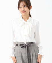 画像をギャラリービューアに読み込む, ボウタイシャーリングブラウス/MM548101 (ホワイト)