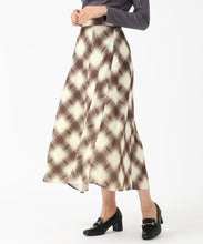画像をギャラリービューアに読み込む, 【予約販売/9月上旬発売予定】バイアスチェックプリントスカート/MM537213 (ブラウン)