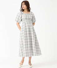 画像をギャラリービューアに読み込む, 2wayオフショルチェックフレアワンピース/MM557410 (ホワイト)