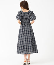 画像をギャラリービューアに読み込む, 2wayオフショルチェックフレアワンピース/MM557410