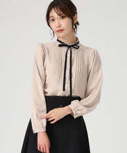 画像をギャラリービューアに読み込む, ピンタック配色リボンブラウス/MM548102 (ベージュ)