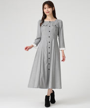 画像をギャラリービューアに読み込む, フロント釦ツイード風フレアワンピース/MM547402 (ライトグレー)