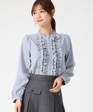 画像をギャラリービューアに読み込む, フリルギャザーブラウス/MM548107 (ブルー)