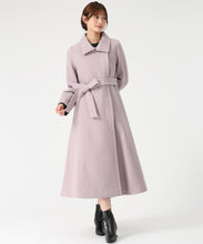 画像をギャラリービューアに読み込む, ブローチ付きスタンドカラー3wayコート/MM548606 (ピンク)