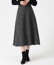 画像をギャラリービューアに読み込む, ビット付きベルトフレアスカート/MM547223 (ブラック/ホワイト)