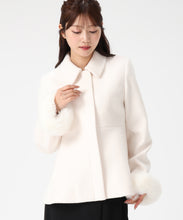 画像をギャラリービューアに読み込む, 2way袖ファーペプラムコート/MM558601 (アイボリー)