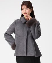画像をギャラリービューアに読み込む, 2way袖ファーペプラムコート/MM558601 22
