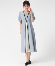 画像をギャラリービューアに読み込む, フロントプリーツ配色ワンピース/MM627401 (ブルー)
