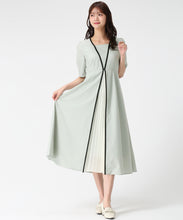 画像をギャラリービューアに読み込む, フロントプリーツ配色ワンピース/MM627401 (グリーン)