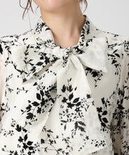 画像をギャラリービューアに読み込む, フロッキーボウタイブラウス/MM548108