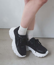 画像をギャラリービューアに読み込む, パールリボンチャーム付きスニーカー/TT519413