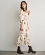画像をギャラリービューアに読み込む, Vネックギャザーフラワーワンピース/TT537407