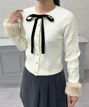 画像をギャラリービューアに読み込む, 【予約販売/12月上旬発売予定】ケーブルリボンカーディガン/TT548408