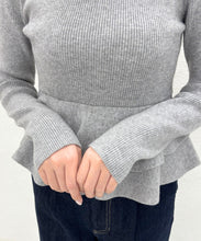 画像をギャラリービューアに読み込む, ペプラムボリューム袖ニット/TT548317