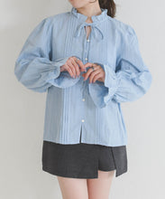 画像をギャラリービューアに読み込む, 【一部店舗限定】フリルカラー前リボンブラウス/MM658108