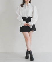 画像をギャラリービューアに読み込む, 【一部店舗限定】フリルカラー前リボンブラウス/MM658108