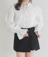 画像をギャラリービューアに読み込む, 【一部店舗限定】フリルカラー前リボンブラウス/MM658108