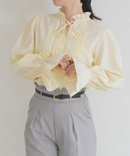 画像をギャラリービューアに読み込む, 【一部店舗限定】フリルカラー前リボンブラウス/MM658108