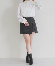 画像をギャラリービューアに読み込む, 【一部店舗限定】フリルスタンドカラーブラウス/MM658110