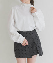 画像をギャラリービューアに読み込む, 【一部店舗限定】フリルスタンドカラーブラウス/MM658110