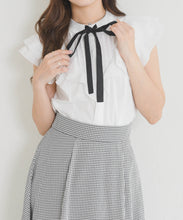画像をギャラリービューアに読み込む, 【予約販売/5月上旬発売予定】タックリボン綿タッチフリルブラウス/MM628113