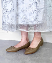 画像をギャラリービューアに読み込む, スクエアバックルレインパンプス/R-1019