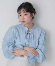 画像をギャラリービューアに読み込む, 【一部店舗限定】フリルカラー前リボンブラウス/MM658108