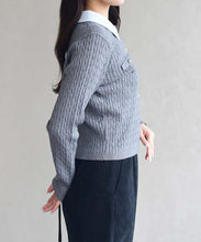 画像をギャラリービューアに読み込む, 【WEB限定予約販売/11月中旬発売予定】シャツ襟付きケーブルカーディガン/MM548410