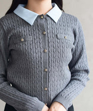 画像をギャラリービューアに読み込む, 【WEB限定予約販売/11月中旬発売予定】シャツ襟付きケーブルカーディガン/MM548410