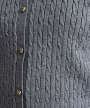 画像をギャラリービューアに読み込む, 【WEB限定予約販売/11月中旬発売予定】シャツ襟付きケーブルカーディガン/MM548410